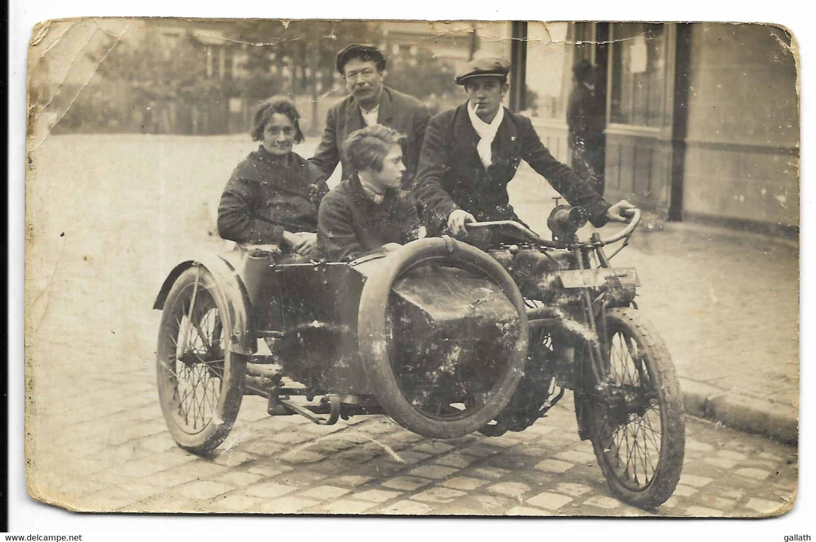 CARTE PHOTO-Moto Side-Car... Animé  (carte Défectueuse) - Motorbikes