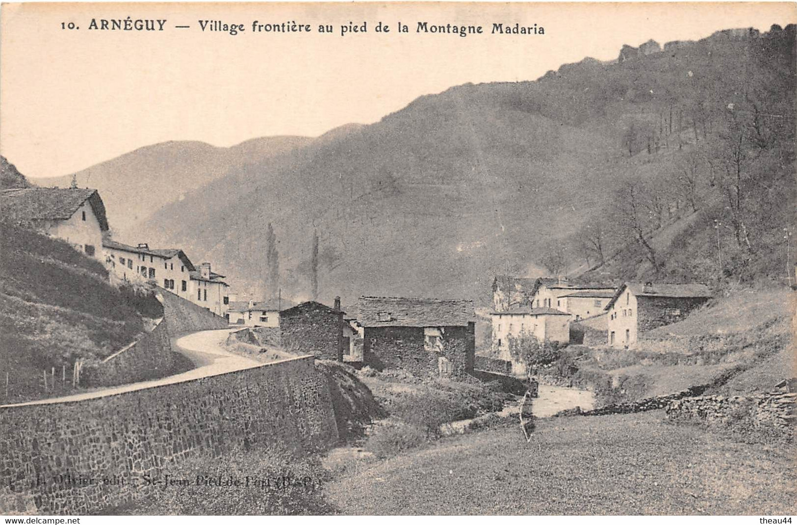 ¤¤  -    ARNEGUY    -  Village Frontière Au Pied De La Montagne Madaria     -   ¤¤ - Arnéguy