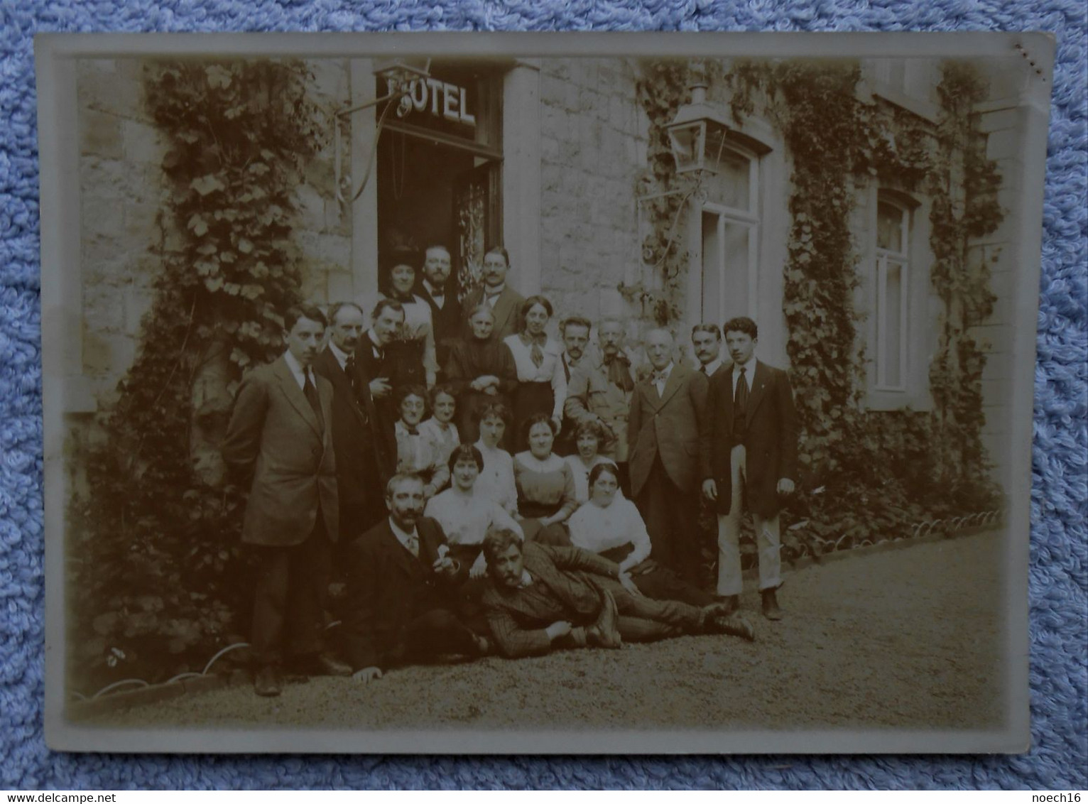 Photo Durbuy - Personnel De L'Hôtel De Liège - Lieux