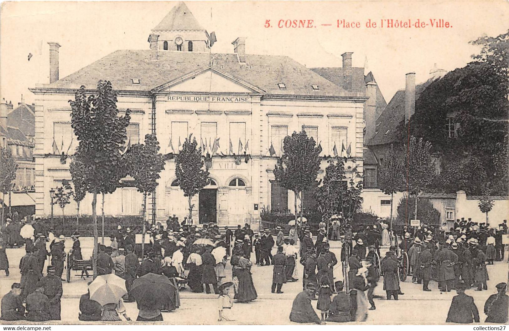 58-COSNE-SUR-LOIRE- PLACE DE L'HÔTEL DE VILLE - Cosne Cours Sur Loire