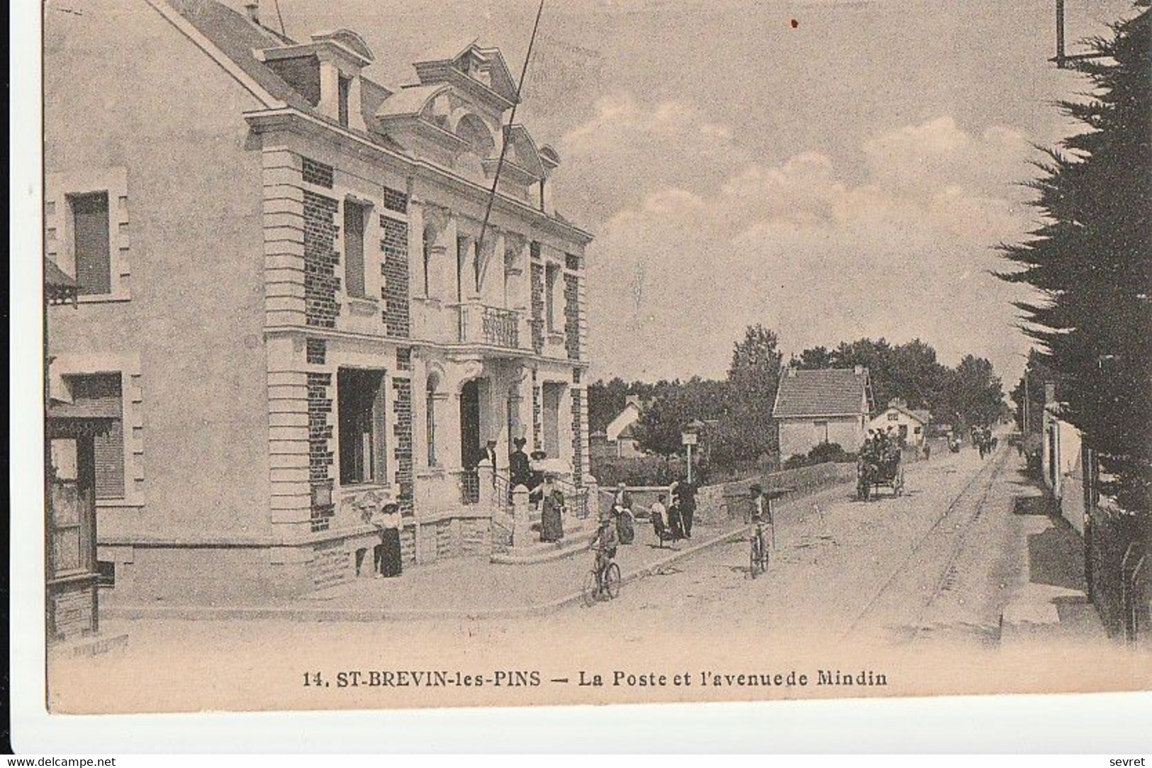 St-BREVIN-les-PINS. - La Poste Et L'Avenue De Mindin - Saint-Brevin-les-Pins