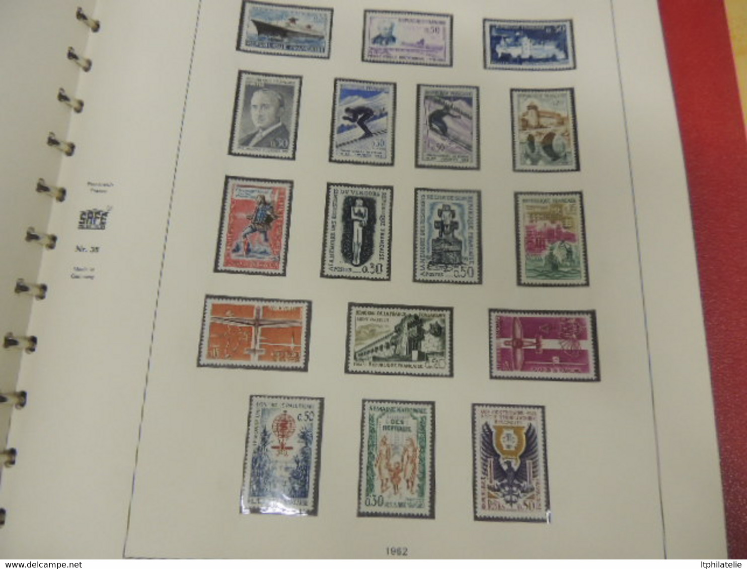 DESTOCK  Belle collection 1960 à 1975 assez complète qq carnets croix rouge SAFE