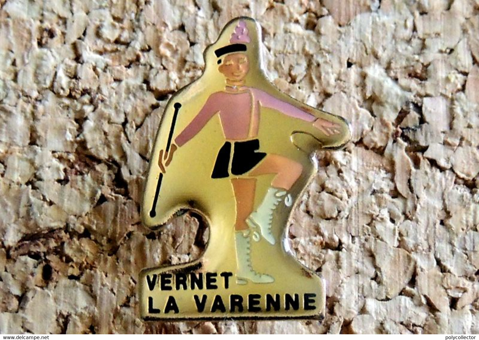 Pin's PIN-UPS - Majorette Du Vernet La Varenne 63 - Verni époxy - Fabricant Inconnu - Pin-ups