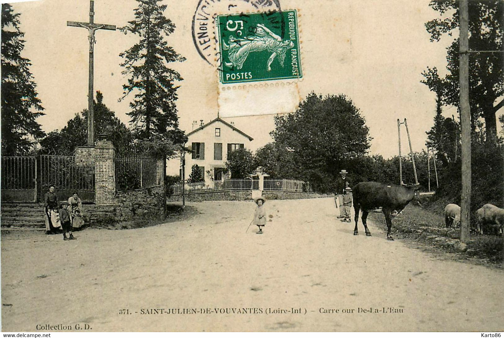 St Julien De Vouvantes * Carre Our De La L'eau * Abreuvoir * Le Calvaire - Saint Julien De Vouvantes