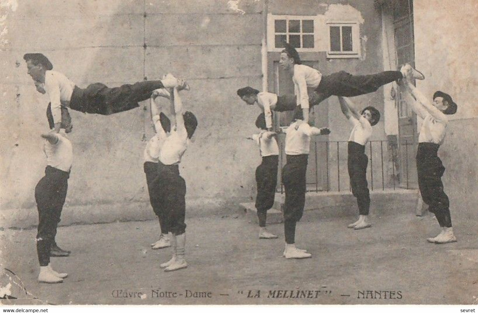 NANTES. - Oeuvre Notre-Dame - "LA MELLINET". Groupe De Gymnastes. CPA RARE - Gymnastique