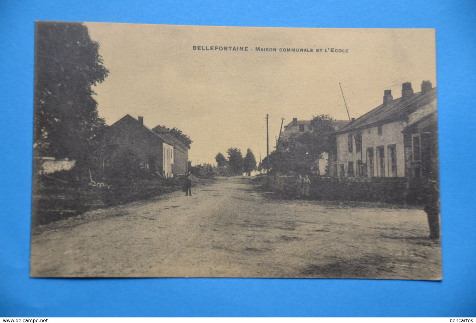 Bellefontaine Près De Tintigny: Maison Communale Et L'école Animée. RARE - Tintigny