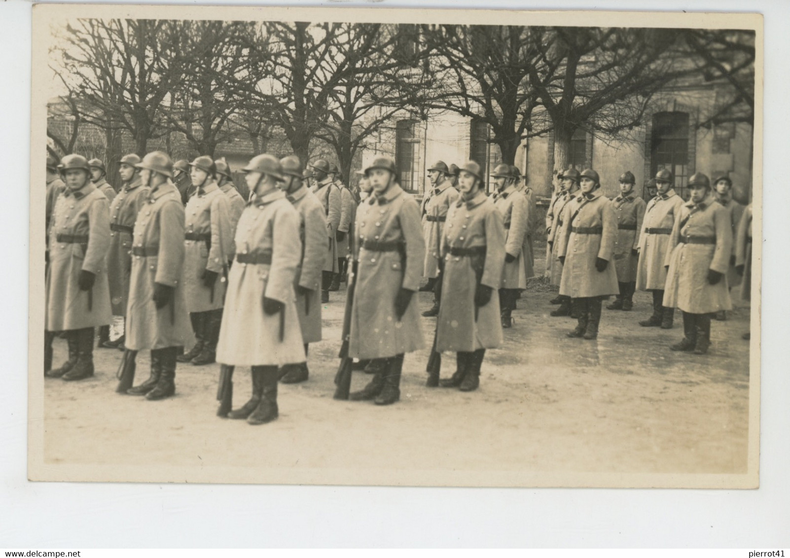 MILITARIA - REGIMENTS - Carte Photo Militaires  Du 40ème RANA 4ème -2ème - Regiments