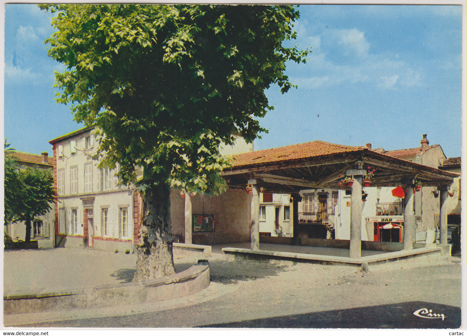 D63 - LEMPDES - PLACE DE LA MAIRIE - Bar - CPSM Grand Format - Lempdes