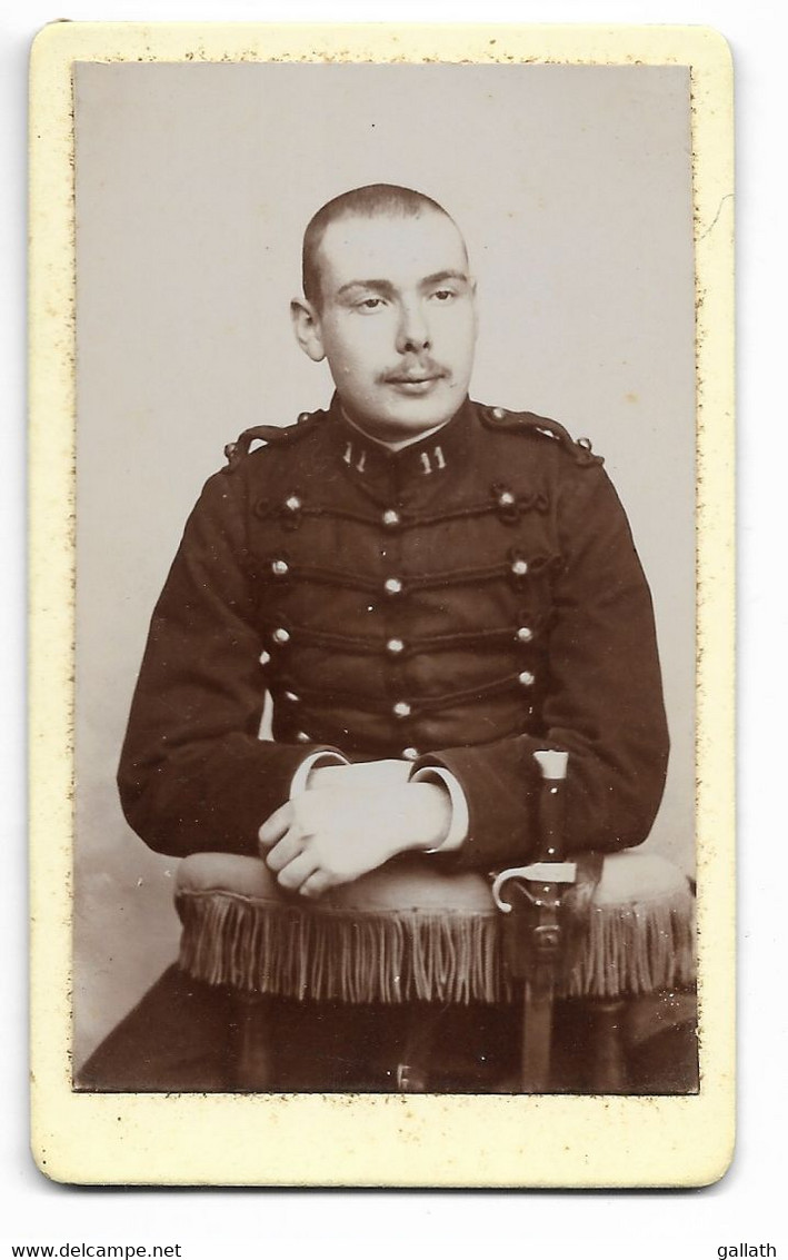 PHILIPPEVILLE-Photo Début 20° CDV Portrait Militaire Du 11e Régiment...  (Pierre PIO Philippeville) - War, Military