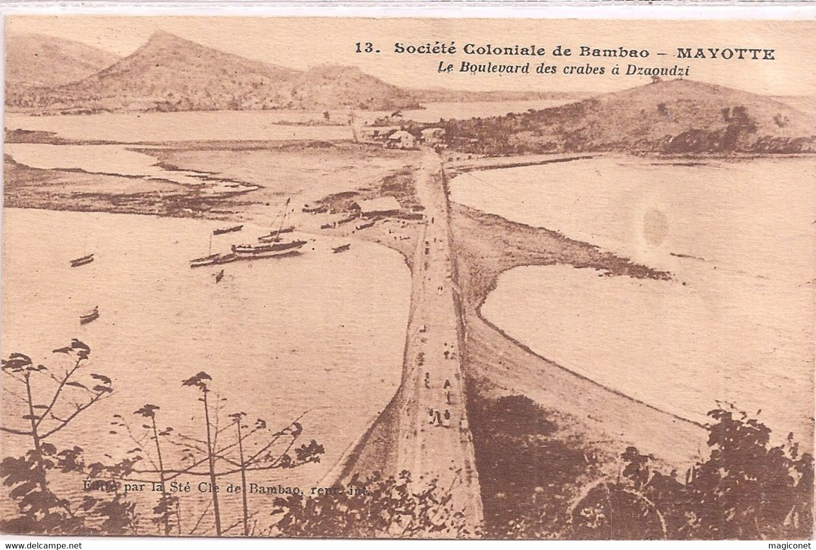 CPA - Société Coloniale De Bambao - Mayotte - Le Boulevard Des Crabes à Dzaoudzi - Comorre