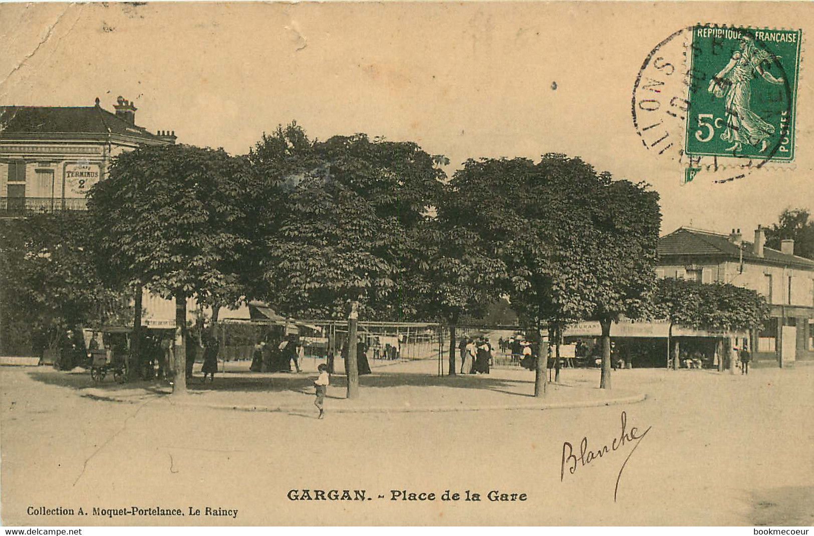 GARGAN PLACE DE LA GARE - Livry Gargan