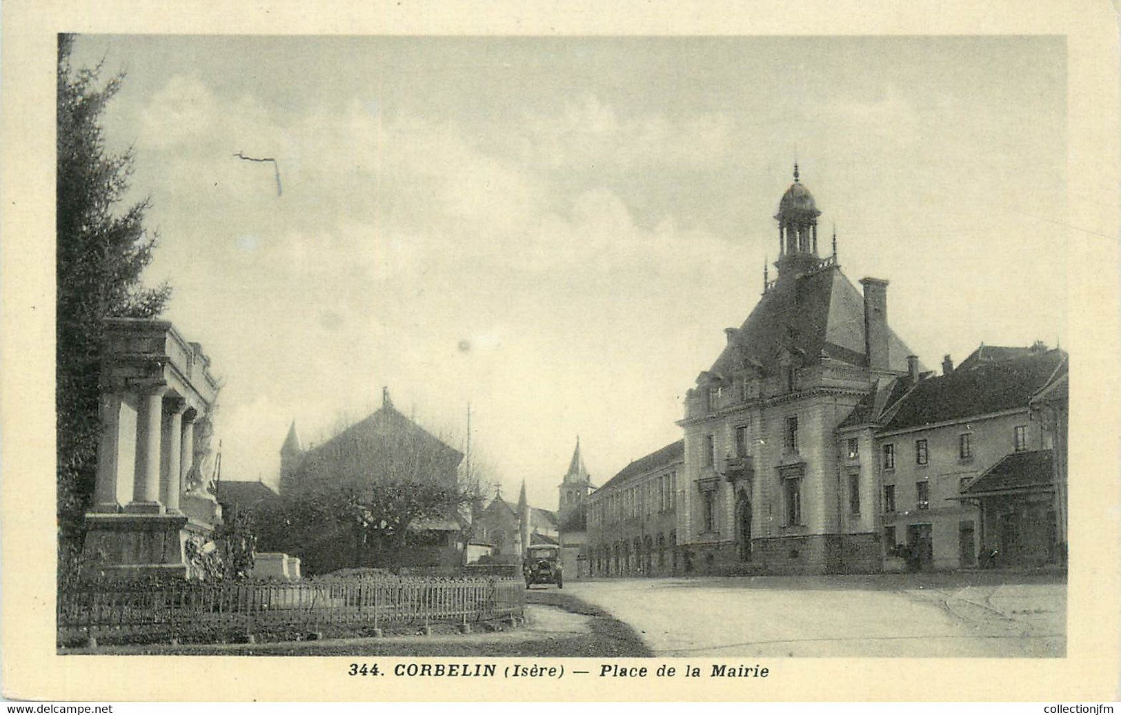 CPA FRANCE 38 " Corbelin, Place De La Mairie" - Corbelin