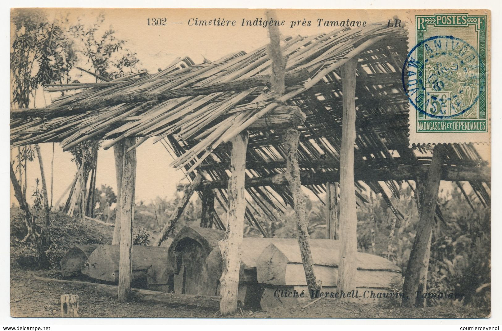 CPA - MADAGASCAR - Cimetière Indigène Près Tamatave - Madagascar