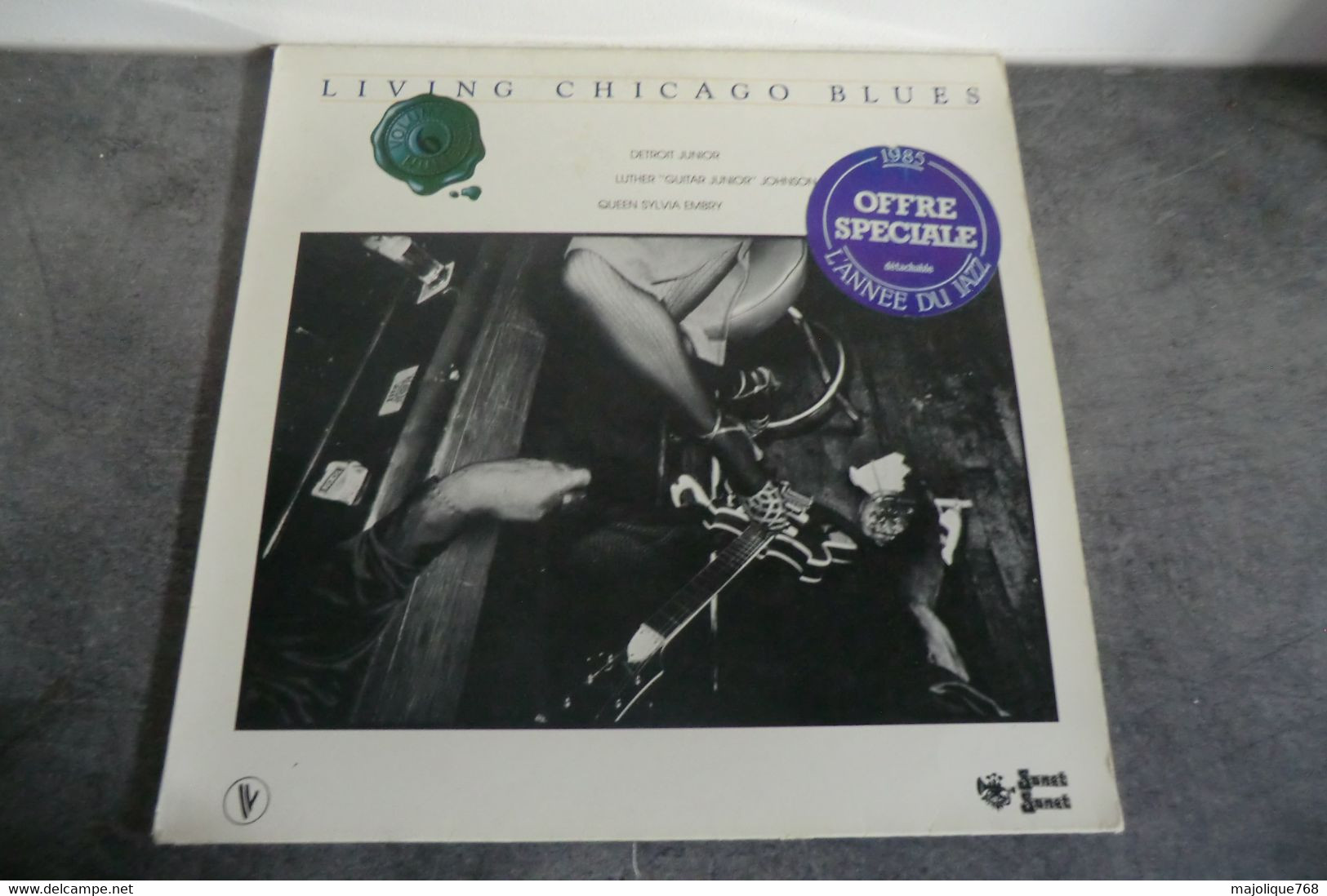 Disque De  Detroit Junior / Luther "Guitar Junior" Johnson* / Queen Sylvia Embry ‎– Living Chicago Blues - Sonet 508641 - Blues