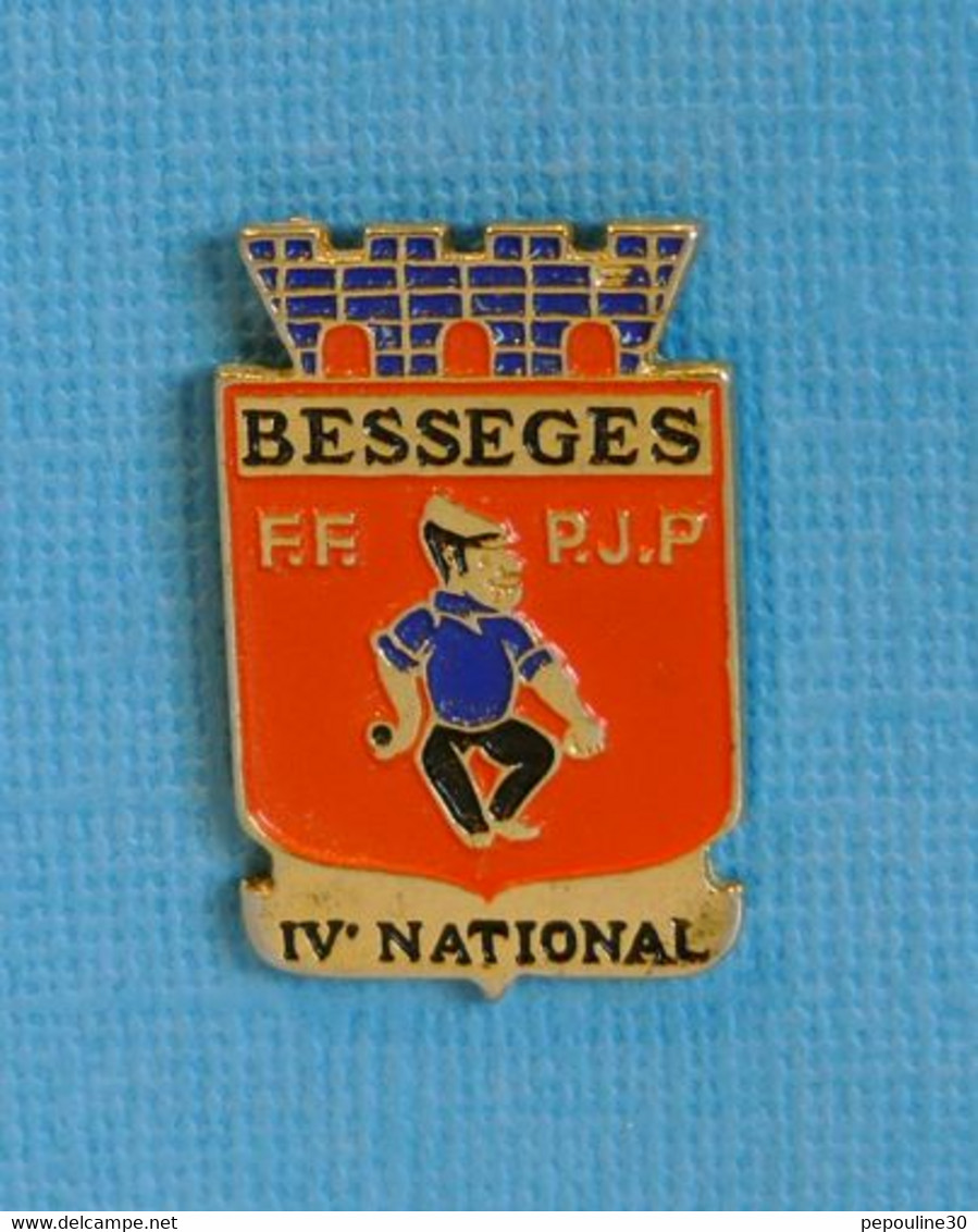 1 PIN'S //  ** PÉTANQUE / BÉSSÈGES F.F.P.J.P. / IV NATIONAL ** - Pétanque