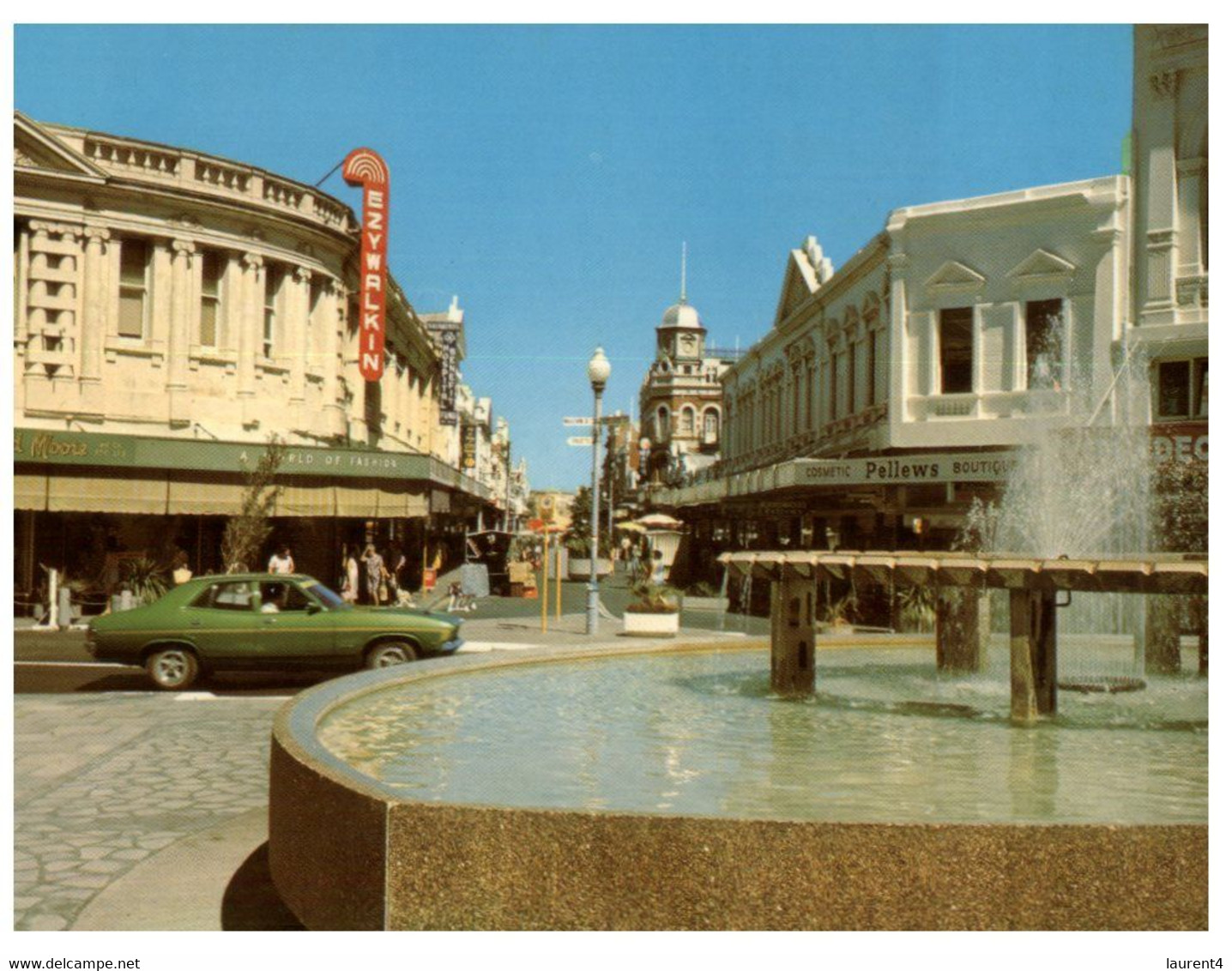 (HH 18) Australia  - WA - Fremantle - Memorial Fountain - Fremantle