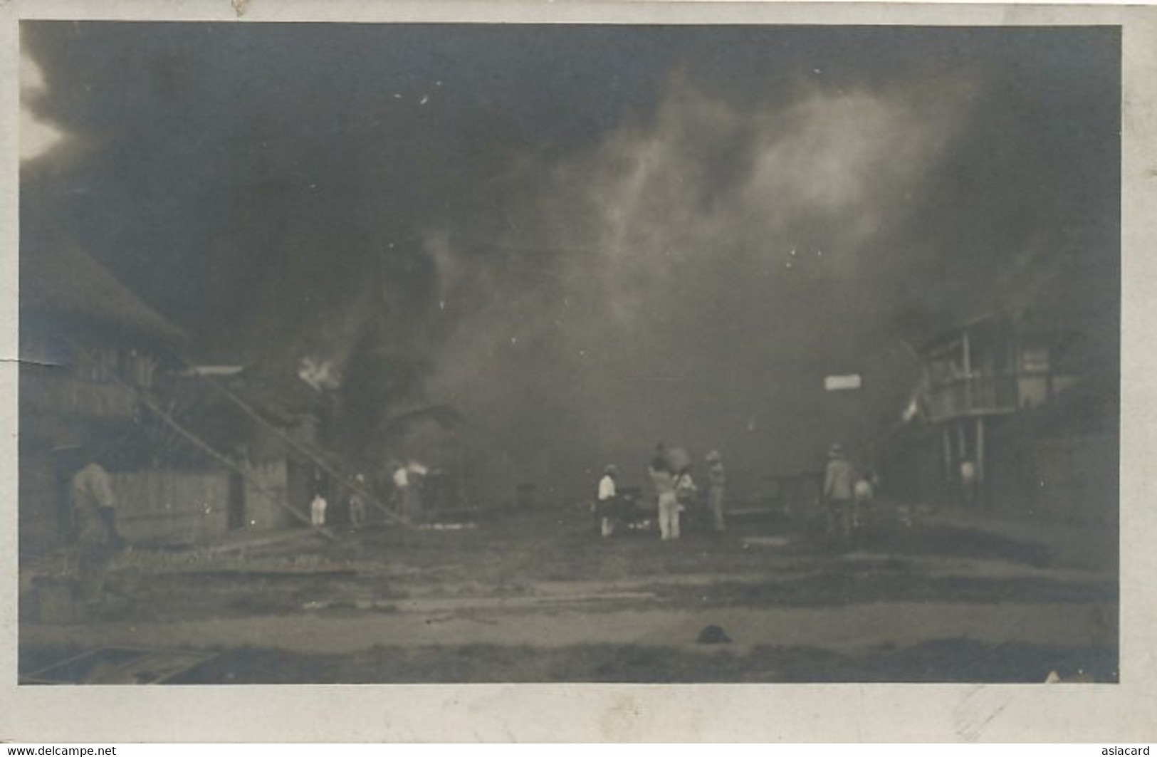 Real Photo 2 Cards Fire In The Philippines . Native Firemen . Pompiers Locaux - Philippines