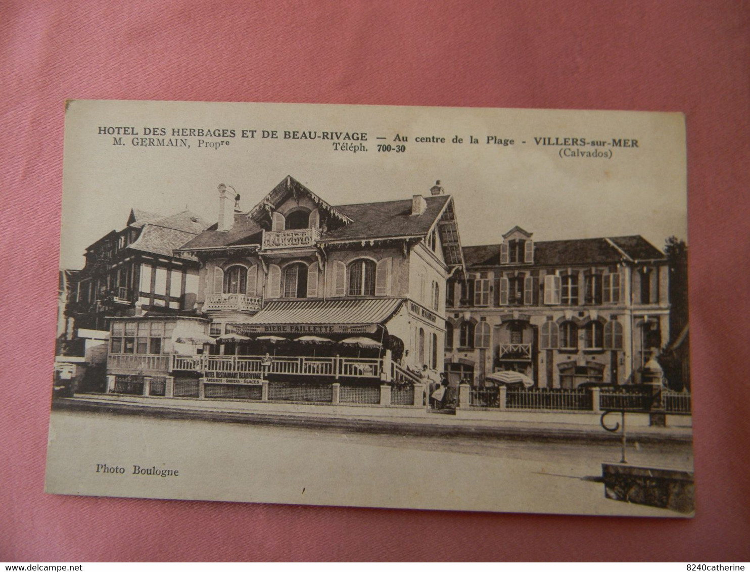 Carte Postale De VILLERS-SUR-MER. Hotel Des Herbages Et De Beau-Rivage. Au Centre De La Plage. - Villers Sur Mer