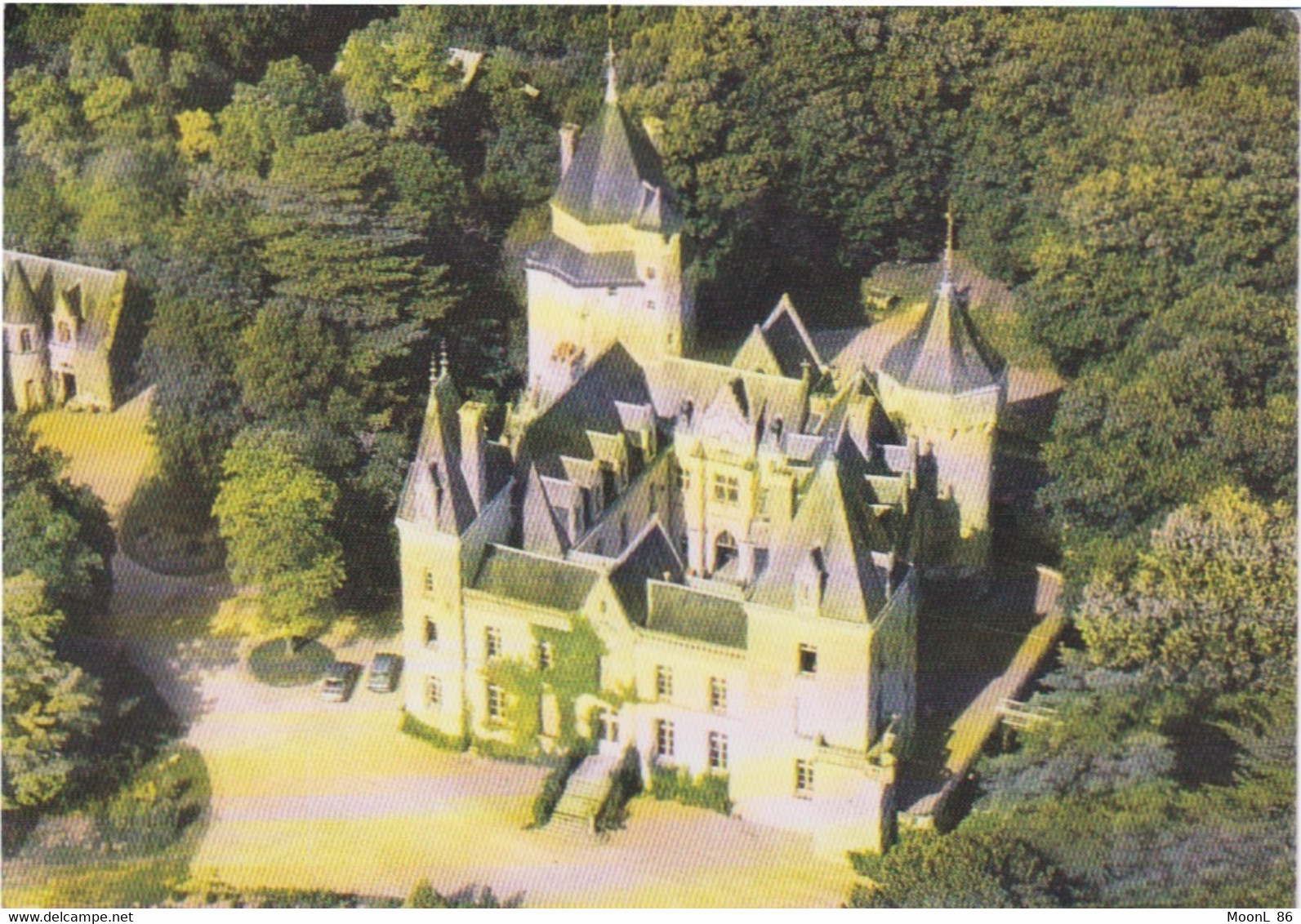 86 - LES TROIS MOUTIERS - VUE AERIENNE DU CHATEAU DE TERNAY - FACADE DU XVII SIECLE RESTAUREE AU XIX SIECLE - Les Trois Moutiers