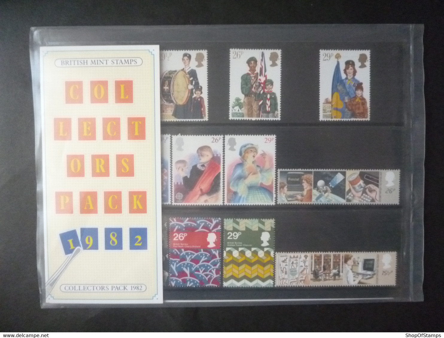 GREAT BRITAIN 1982 YEAR PACK From GPO - Sheets, Plate Blocks & Multiples