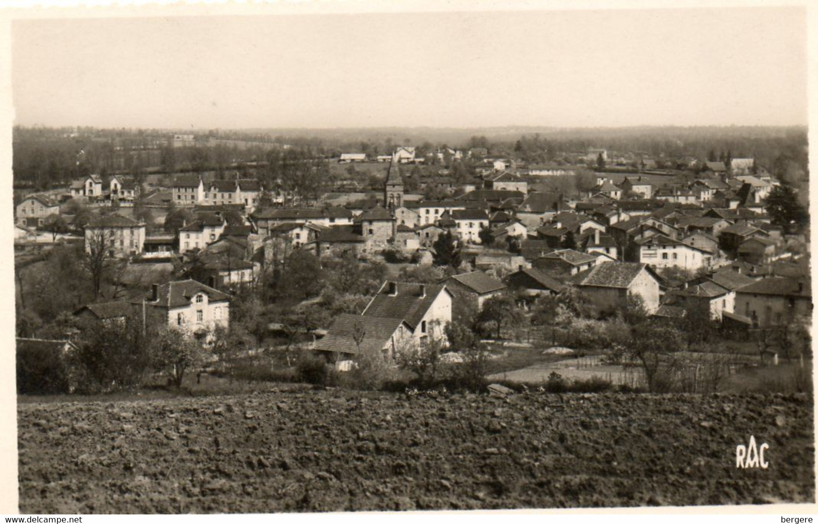 87. CPSM. - SAINT LAURENT SUR GORRE - Vue Générale - Scan Du Verso - - Saint Laurent Sur Gorre