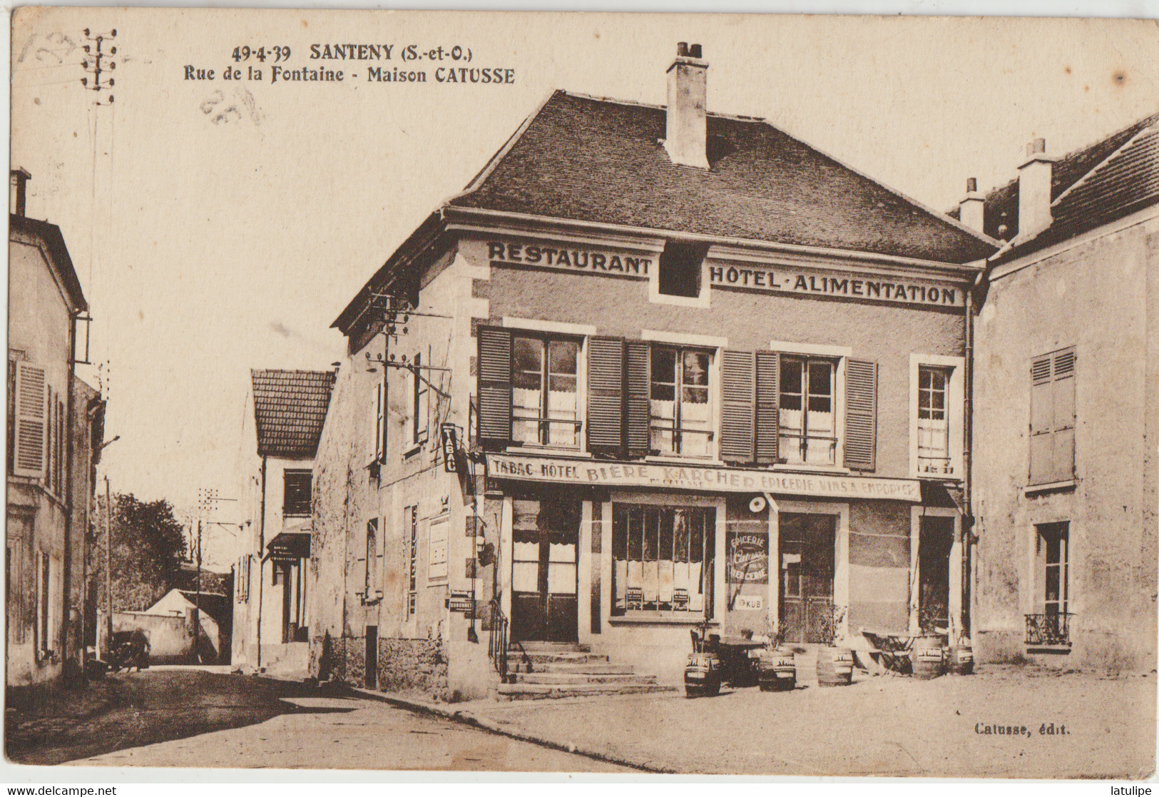 Santeny  94-78  La Rue De La FontaineAnimée Au Fond Voiture Et Hotel-Restaurant-Epicerie-Tabac (KARCHER) - Santeny