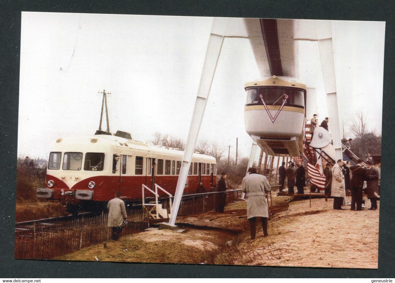 Carte-photo Moderne "Autorail X2800 Et Le Prototype De Métro Suspendu SAFEGE à Châteauneuf-sur-Loire 1960 - Train SNCF" - Otros & Sin Clasificación