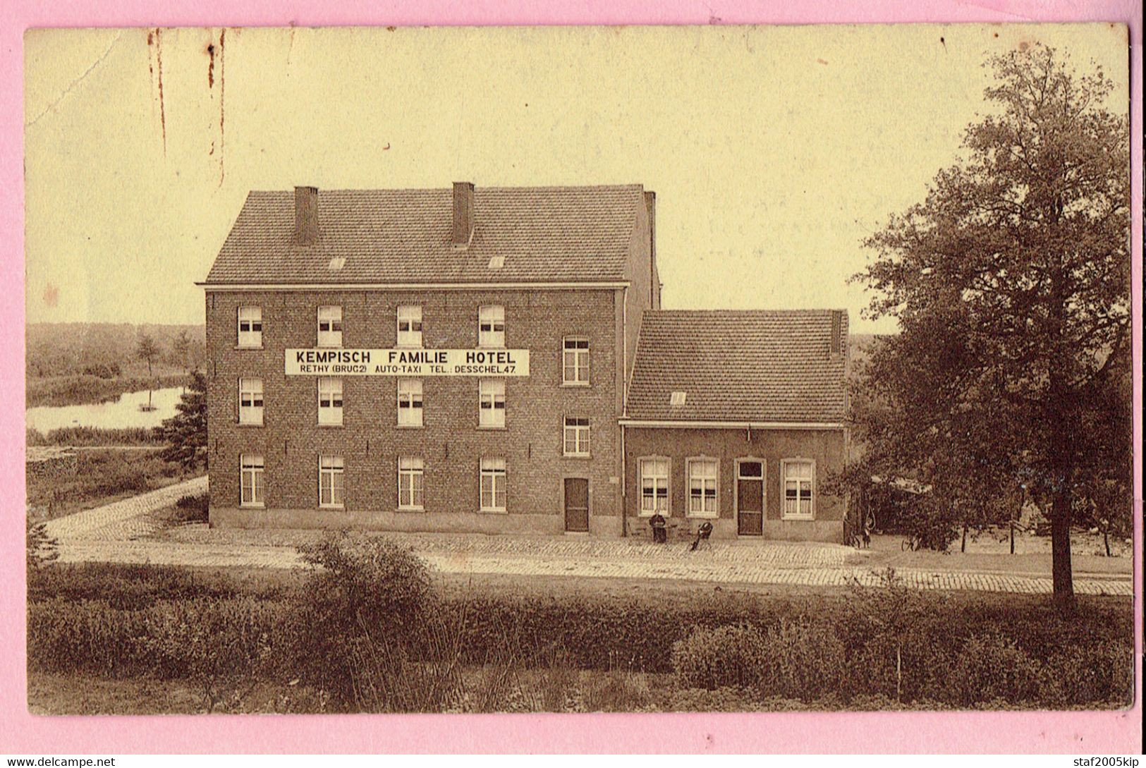 Retie - KEMPISCH FAMILIE HOTEL - Rethy (Brug 2) - Vooraanzicht - Retie