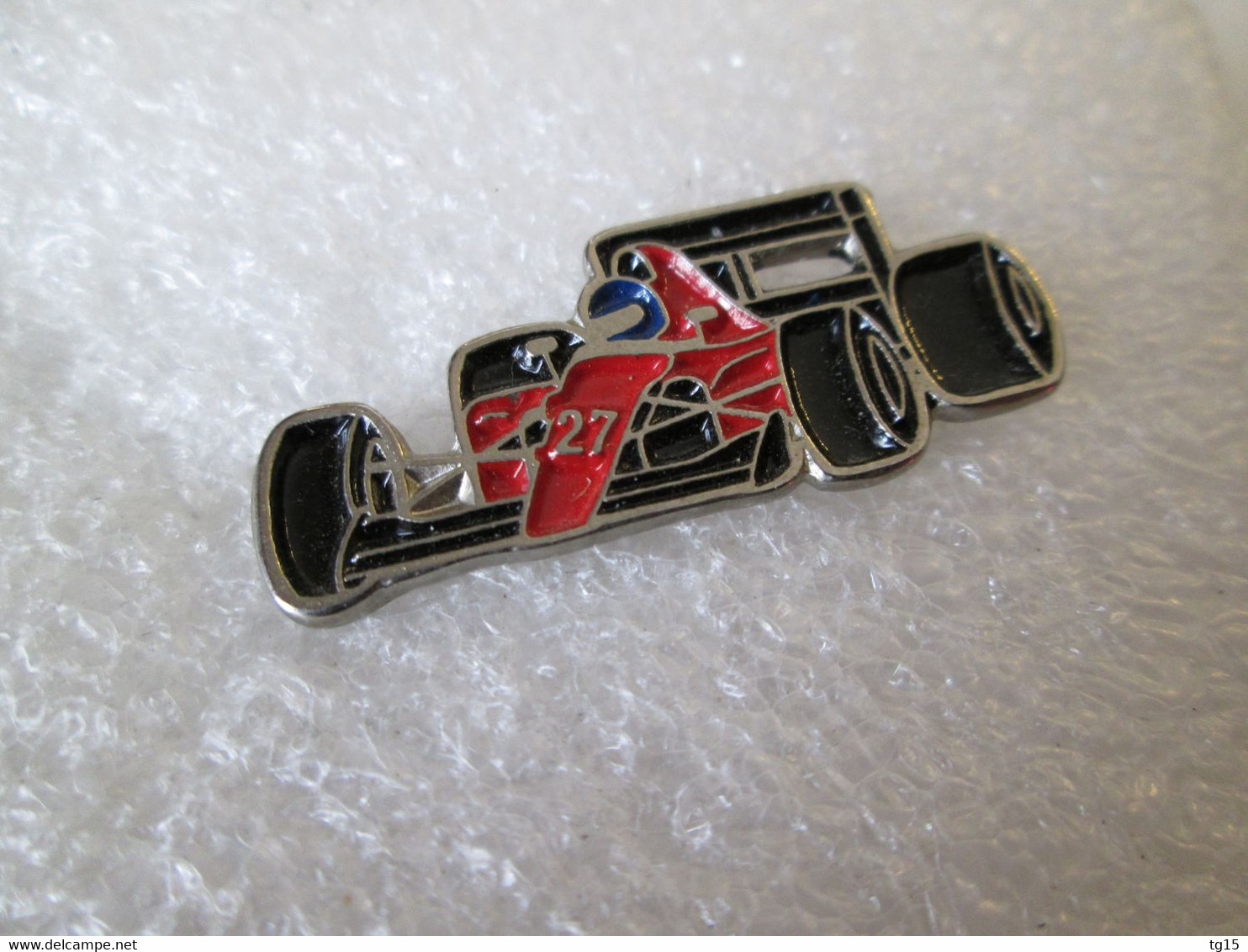 PIN'S   FORMULE 1  FERRARI - Ferrari