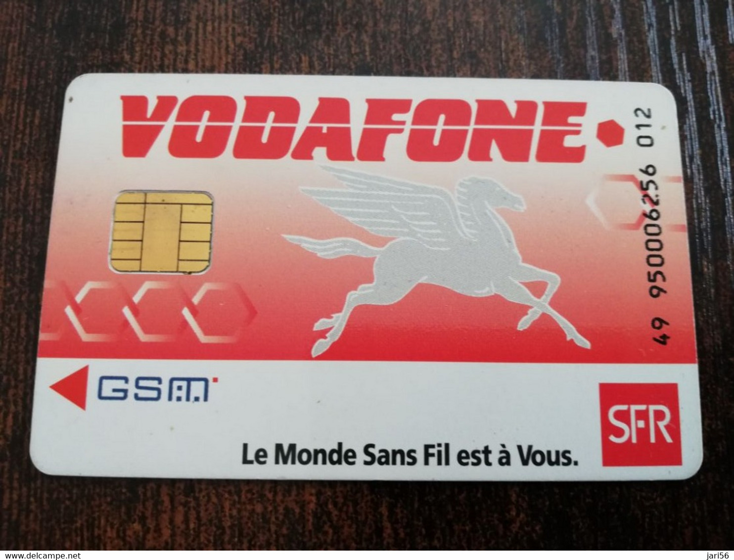 FRANCE/FRANKRIJK   SIM CARD VODAFONE SFR  WITH CHIP     ** 4746** - Voorafbetaalde Kaarten: Gsm