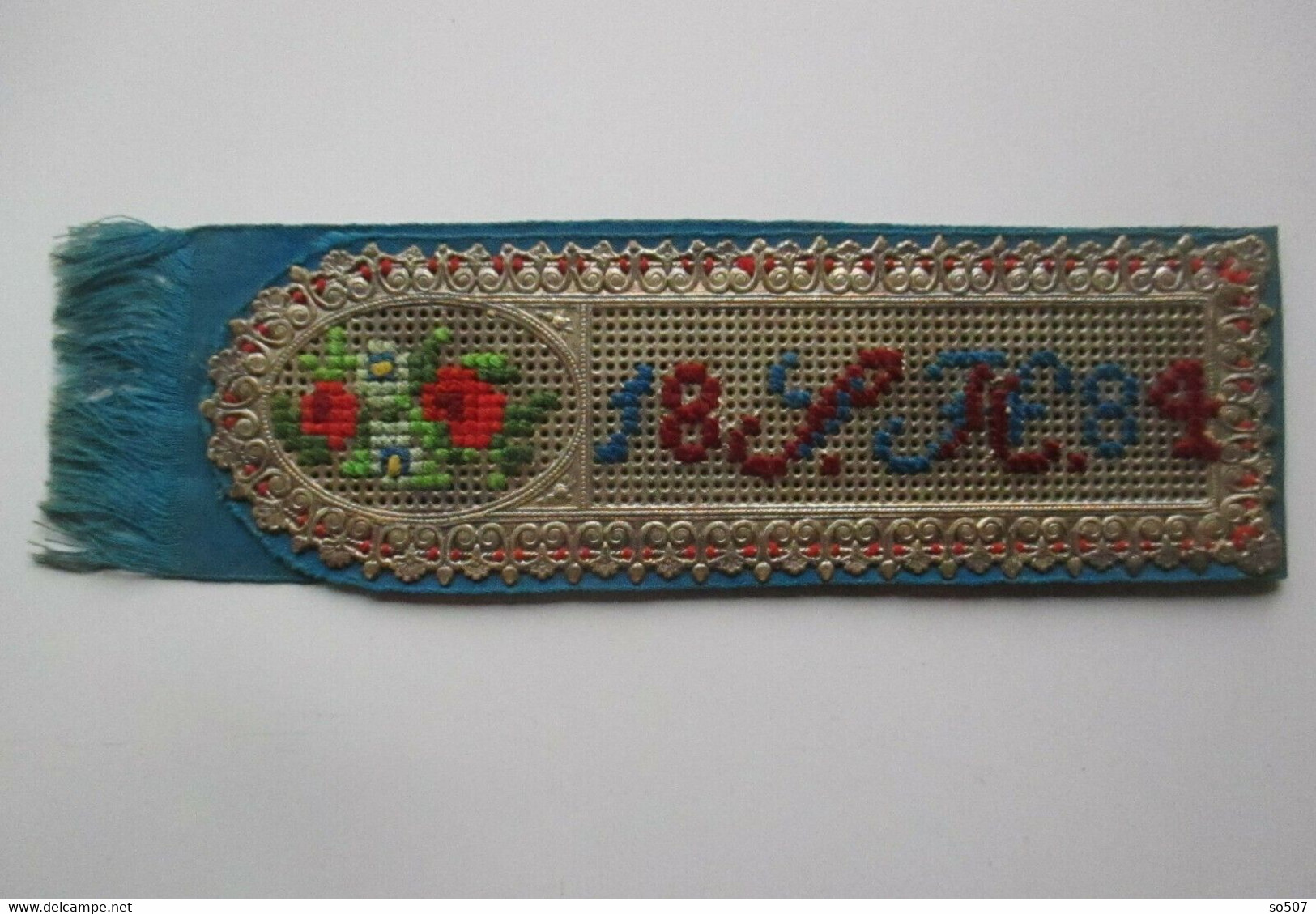 Old Unique Bookmark,Handmade,Needlework,Embroidery,Cross Stitch,Wool,Paper,Cloth Or Fabric-Flower,Initial 1884. - Alfombras & Tapiceria