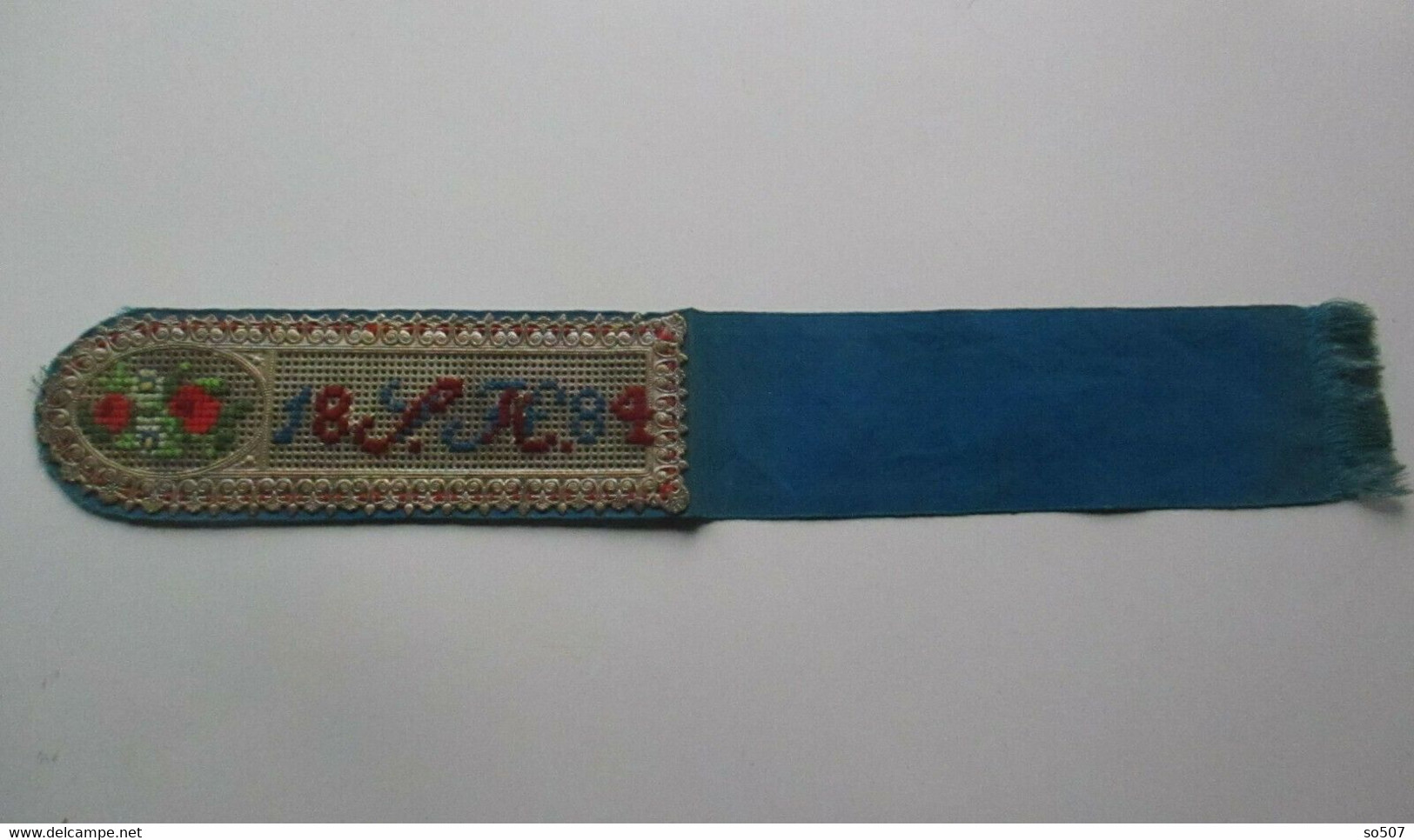 Old Unique Bookmark,Handmade,Needlework,Embroidery,Cross Stitch,Wool,Paper,Cloth Or Fabric-Flower,Initial 1884. - Tapis & Tapisserie