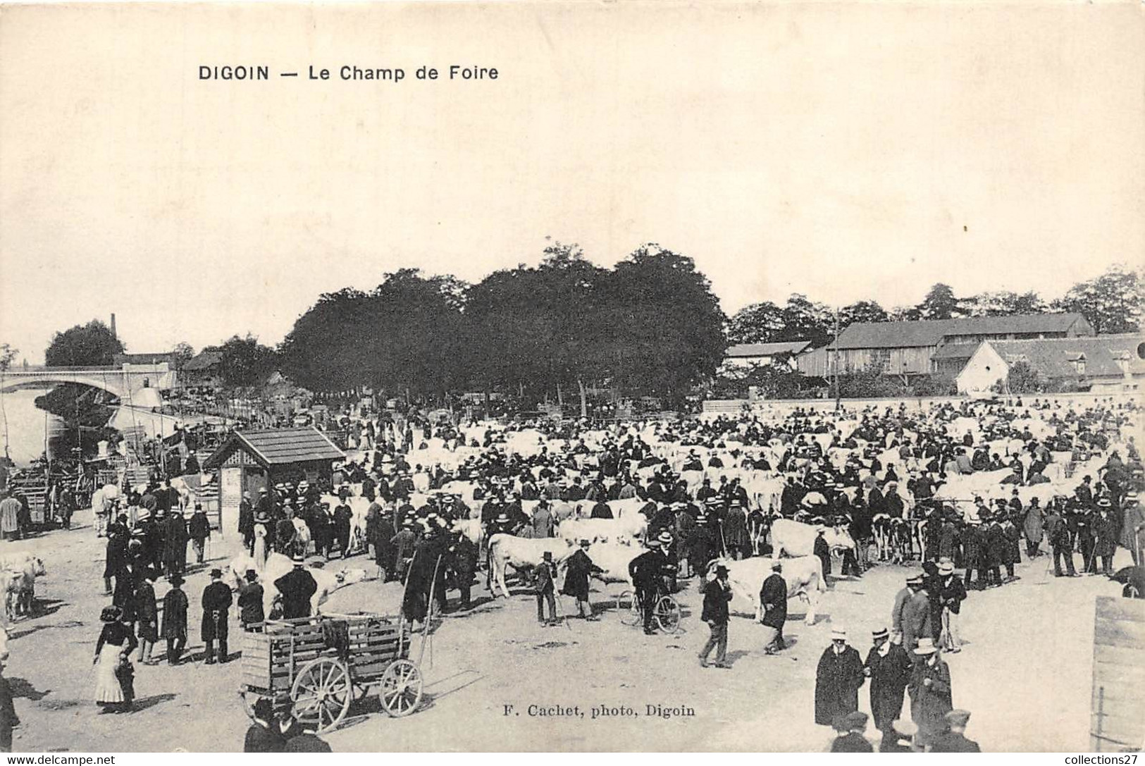 71-DIGOIN- LE CHAMP DE FOIRE - Digoin