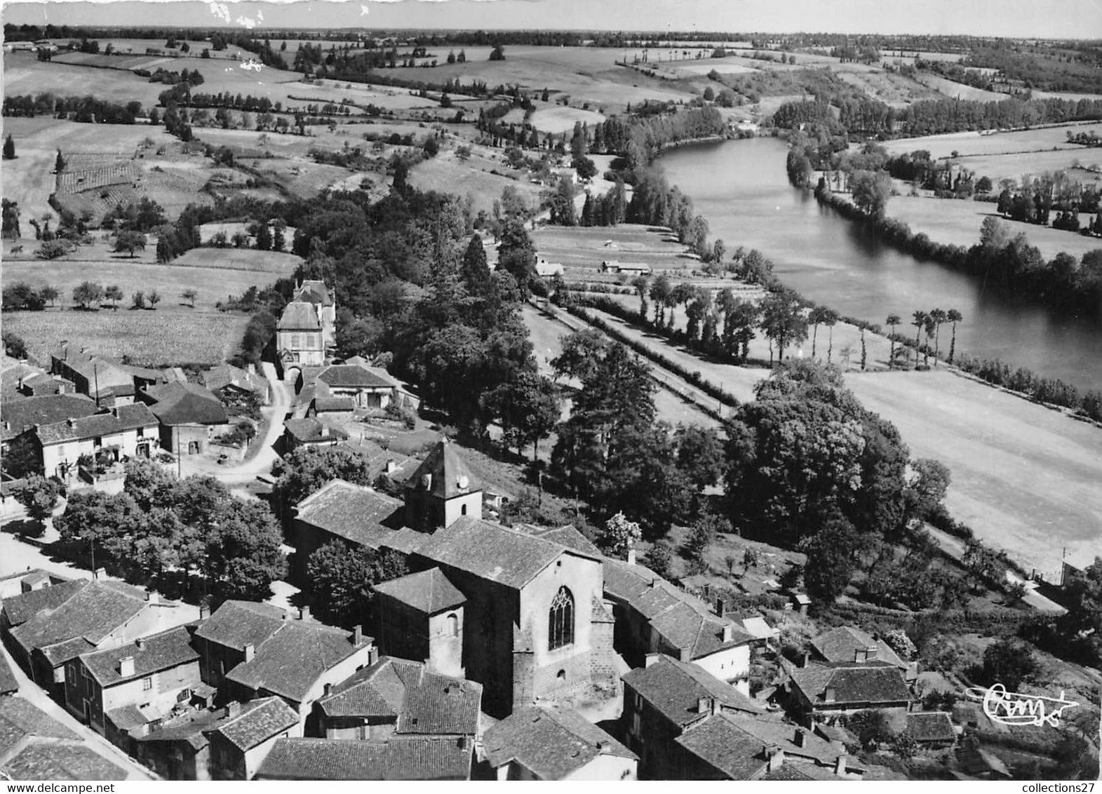 86-AVAILLES-LIMOUZINE- VUE AERIENNE DU QUARTIER DE L'EGLISE ET DE LA VALLEE DE LA VIENNE - Availles Limouzine