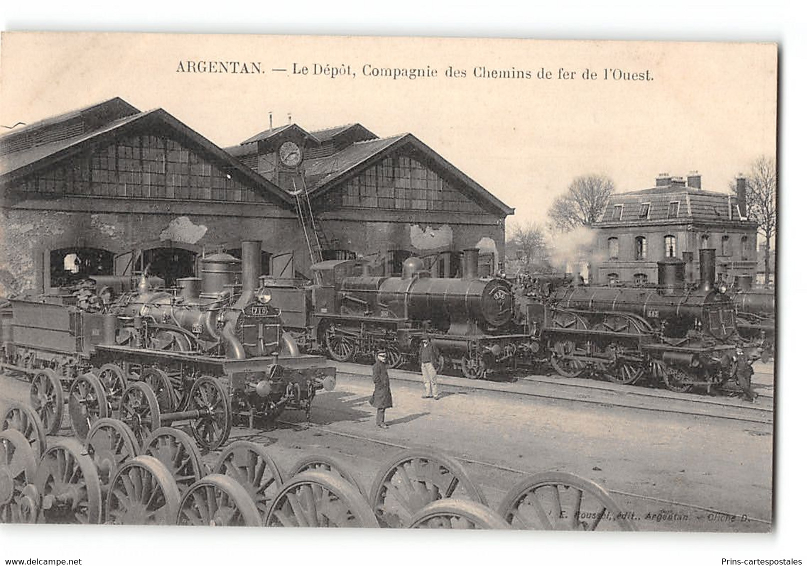 Lot de 50 cpa France - Theme Chemins de Fer - Trains - Tramways