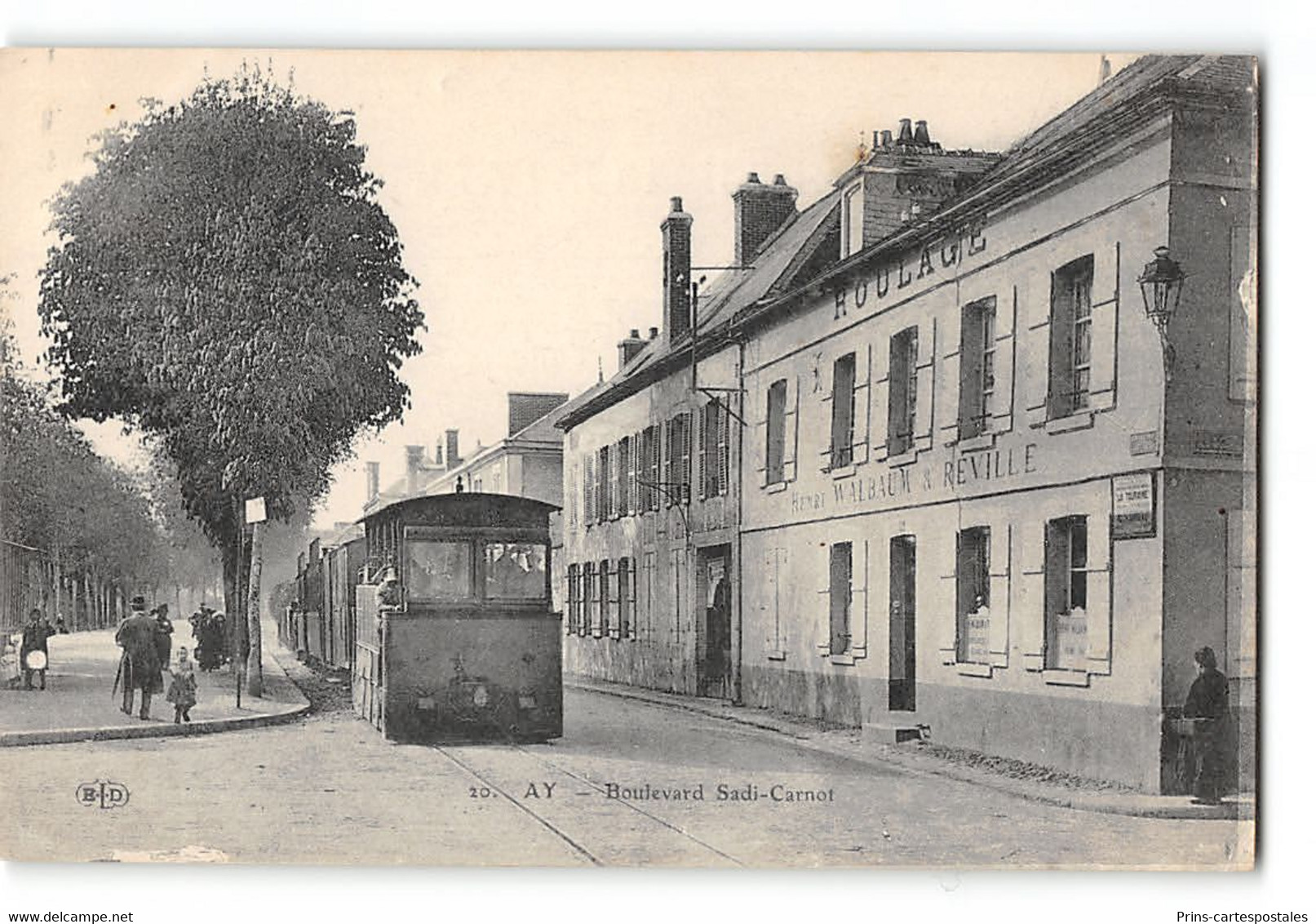 Lot de 50 cpa France - Theme Chemins de Fer - Trains - Tramways