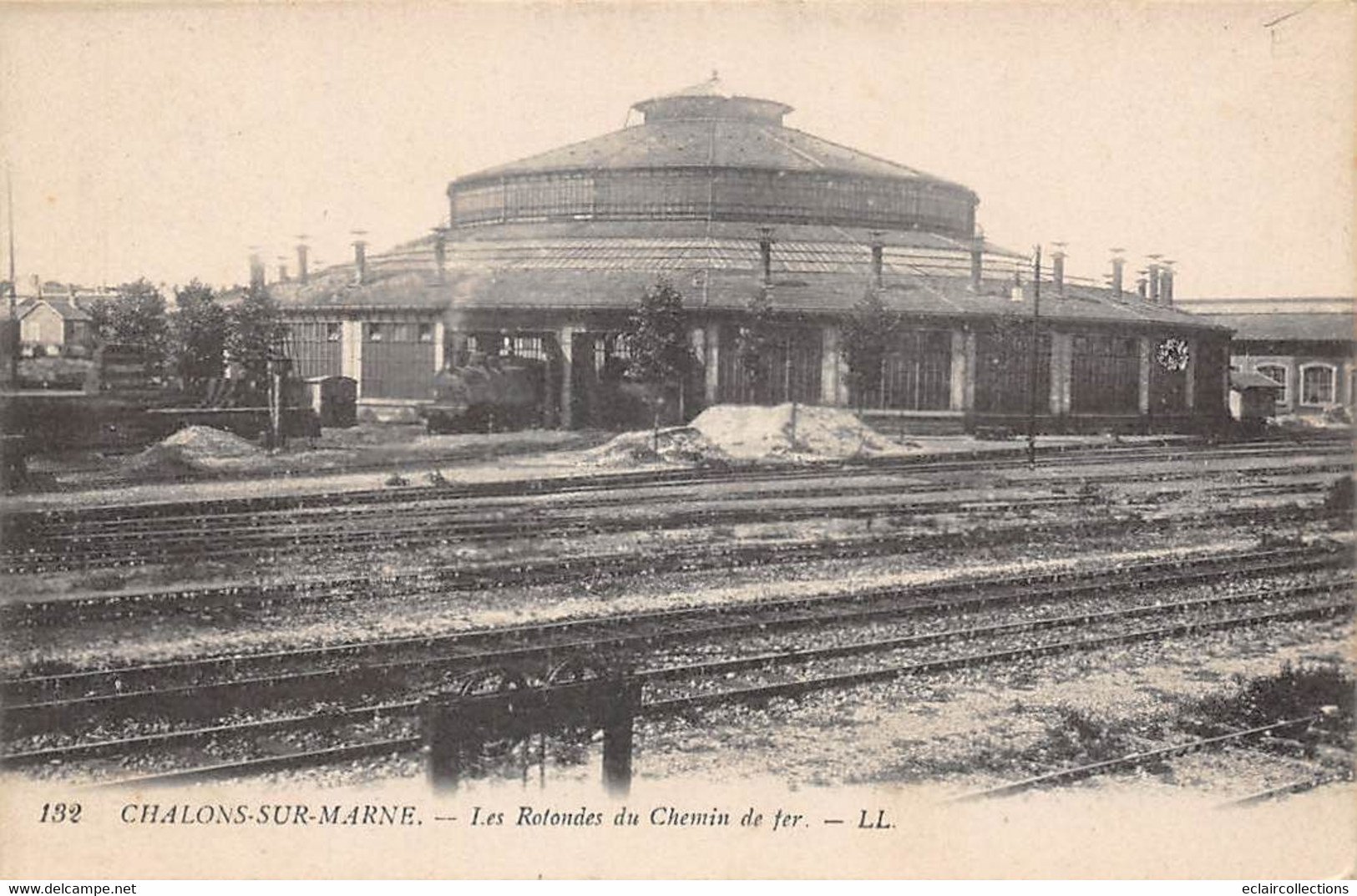 Châlons sur Marne       51        Lot de 20  cartes diverses . Dont Gare. Marché       (voir scan)