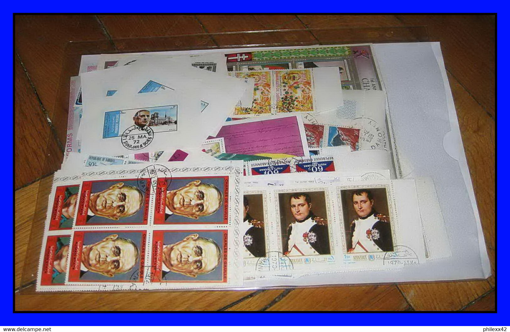 Départ 1 Euro (lot 8a) Collection De  + 100 Blocs Ou Séries - De Gaulle Napoléon Chess Scouts Kennedy  Gold Stamps - Collections (without Album)