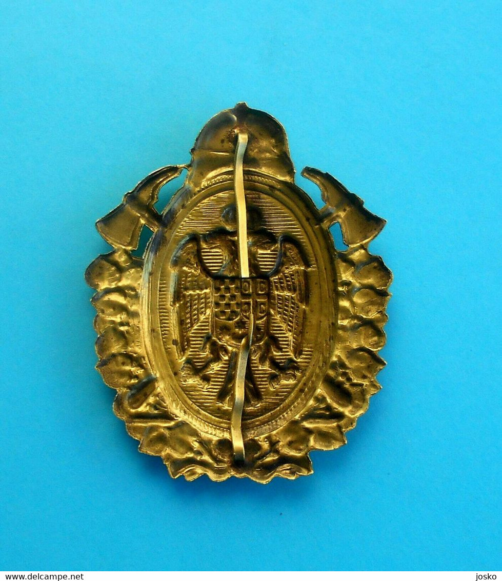 YUGOSLAV KINGDOM Large Firefighters Tin Cap Badge 1930s * Fire Department Brigade Feuerwehr Pompier Sapeurs Pompiers - Pompiers