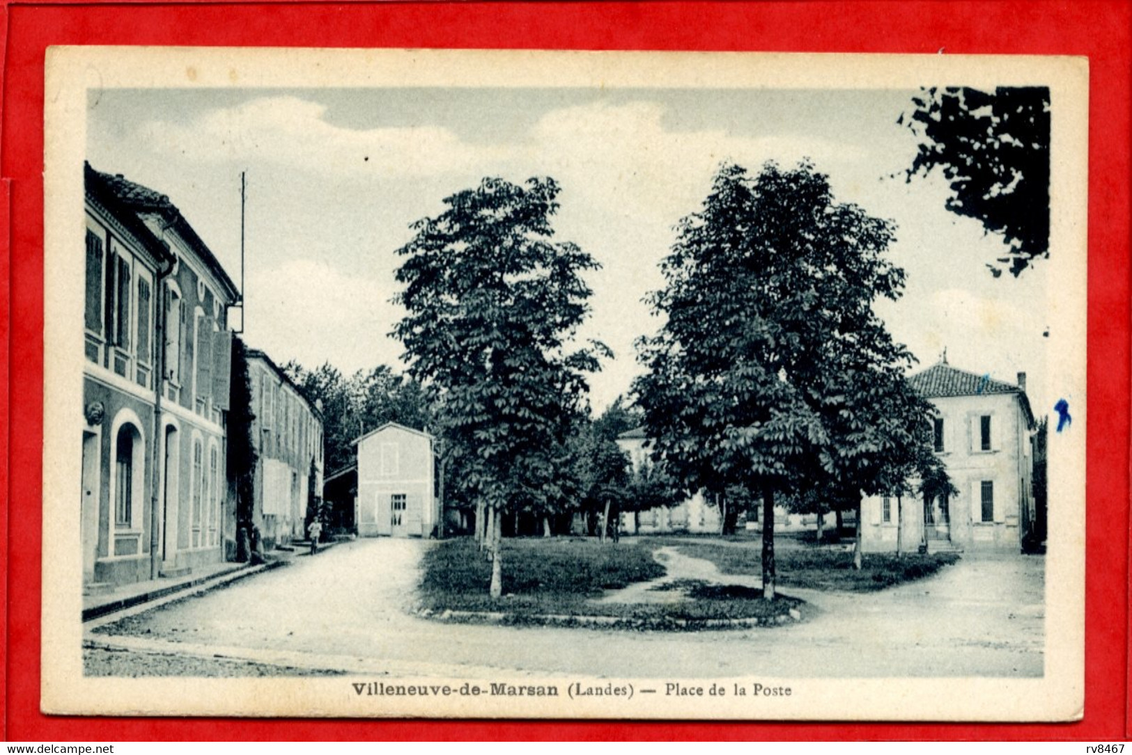 * VILLENEUVE-de-MARSAN - Place De La Poste ( Carte Voyagée, Voir Les 2 Timbres Au Dos ) - Villeneuve De Marsan
