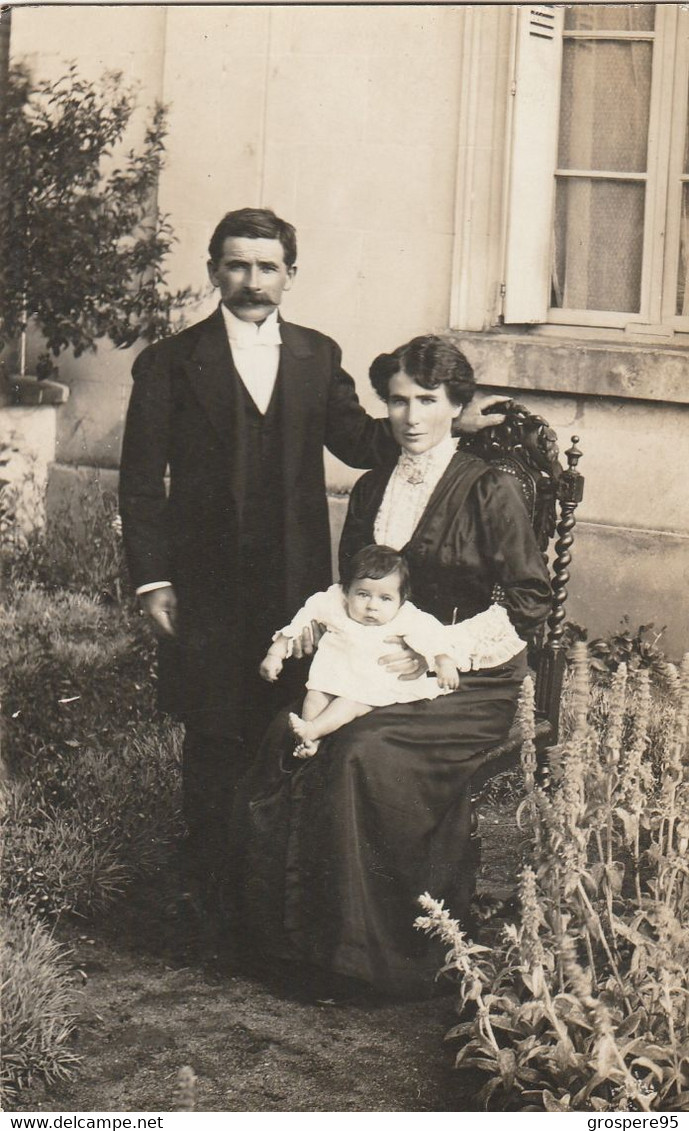 TOURS PHOTO COUPLE AVEC ENFANT L RICARD RUE LEON BOYER - Paare