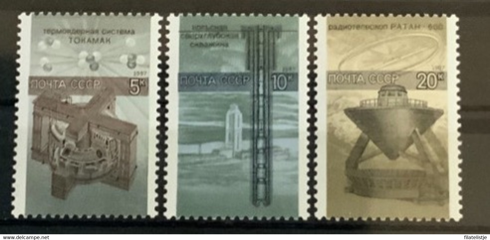 Rusland Zegel Nrs 5774 - 5776 MNH*** - Collections