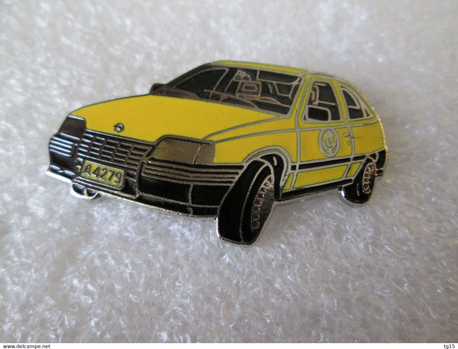 PIN'S OPEL KADETT POSTE LUXEMBOURG Email Grand Feu DEHA - Opel