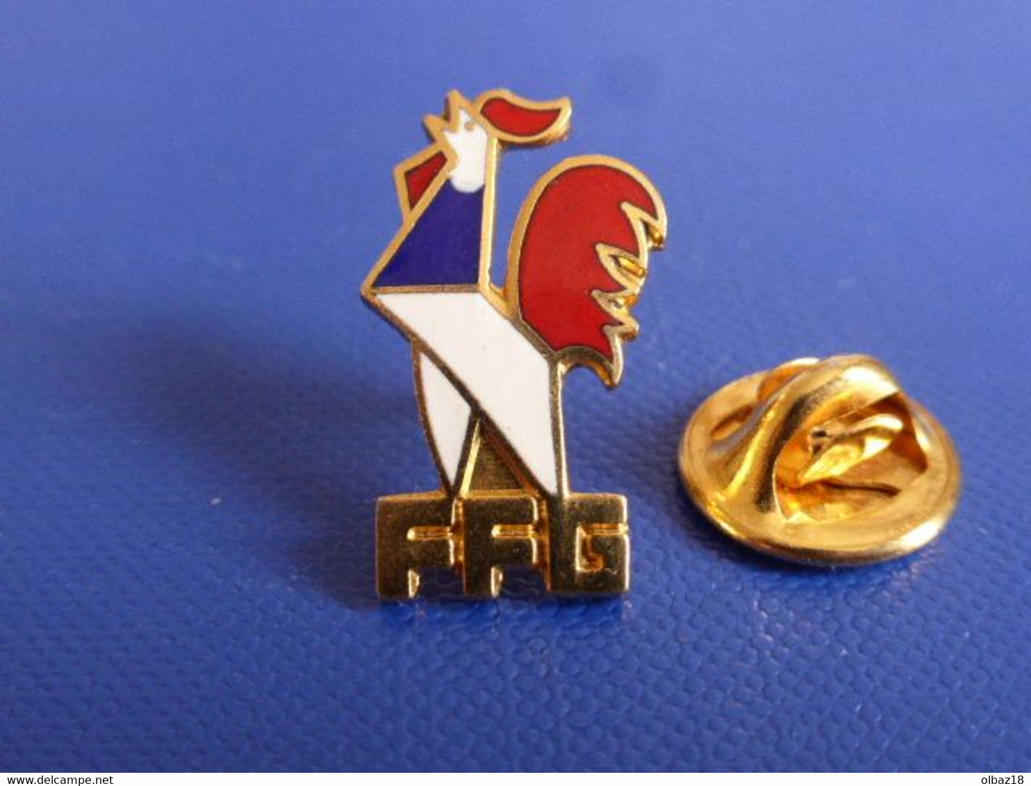 Pin's FFG H 2.0 Cm - Fédération Française De Golf Ou Gym Gymnastique - Coq Tricolore (PD2) - Golf