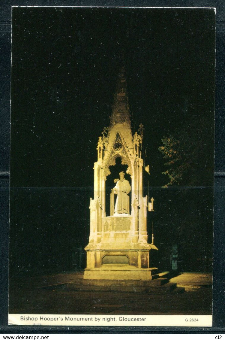 GLOUCESTER - Bishop Hooper's Monument By Night - Gloucester