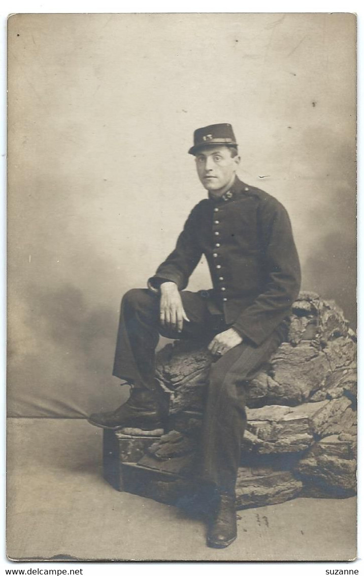 CARTE PHOTO - MILITAIRE En Uniforme Du 13e - Nom Au Verso François MAILLOT 1925 - Genealogy