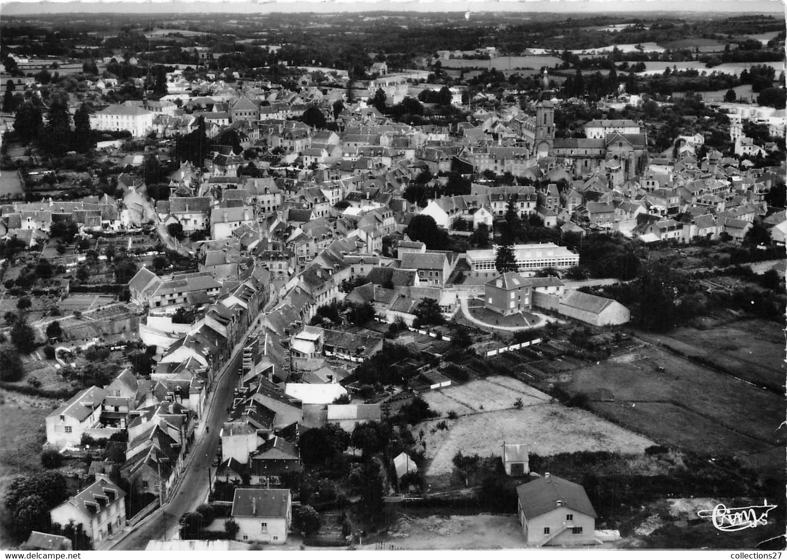 23-LA-SOUTERRAINE- VUE AERIENNE - La Souterraine