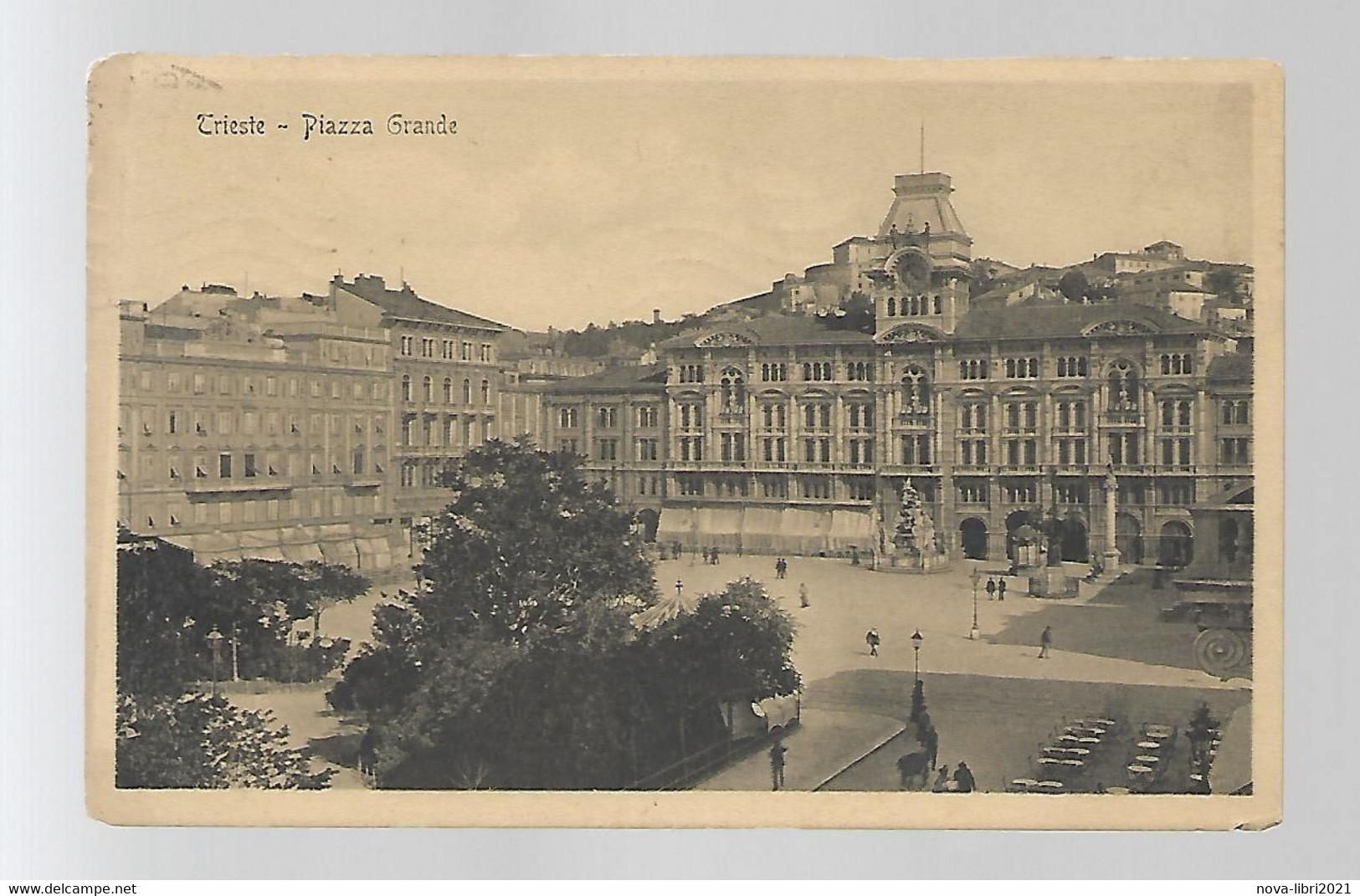 CPA CARTOLINA 1914 TRIESTE AUSTRIACA PIAZZA GRANDE ANIMATA VG PER TORINO - Trieste