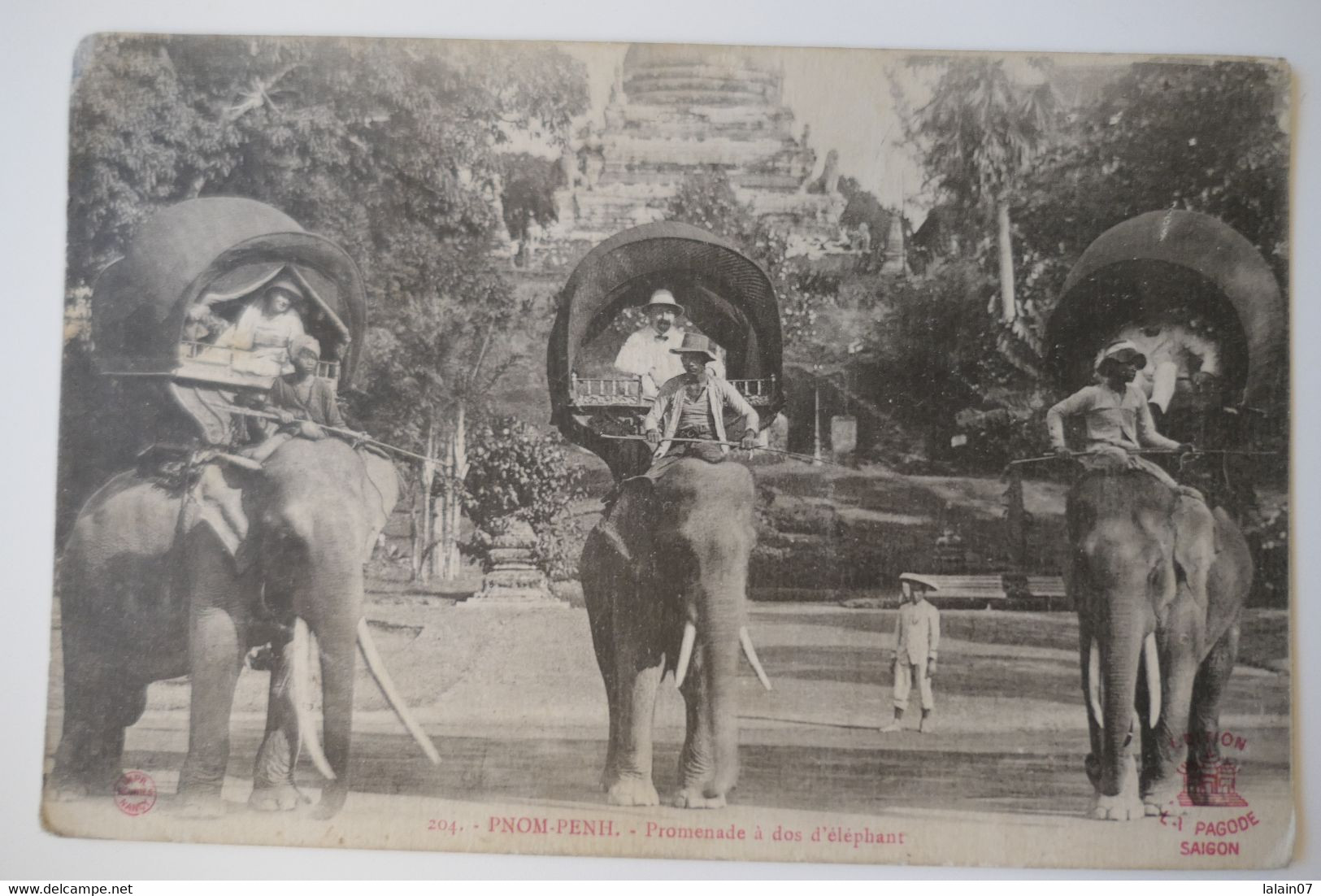 C. P. A. : Cambodge : PNOM-PENH : Promenade à Dos D'Eléphant, En 1921 - Cambodge