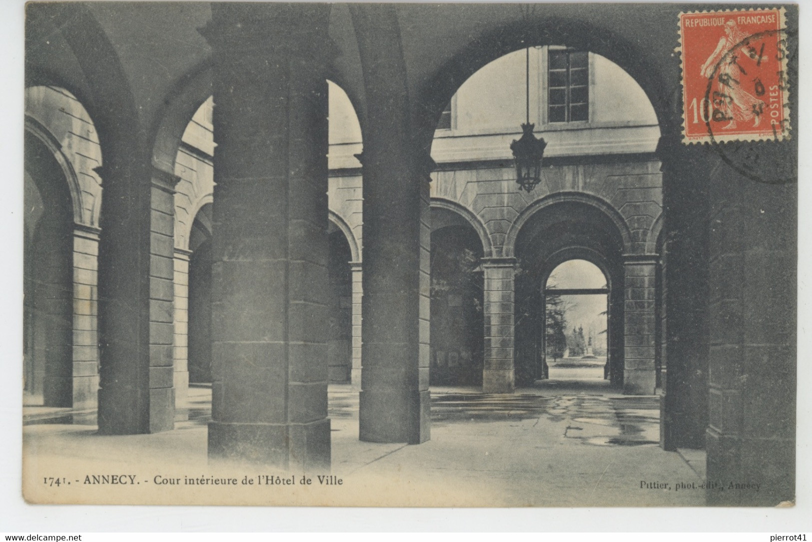 ANNECY - Cour Intérieure De L'Hôtel De Ville - Annecy